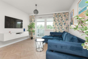 Latarników Estate Apartment with Balcony & Parking Gdańsk by Noclegi Renters